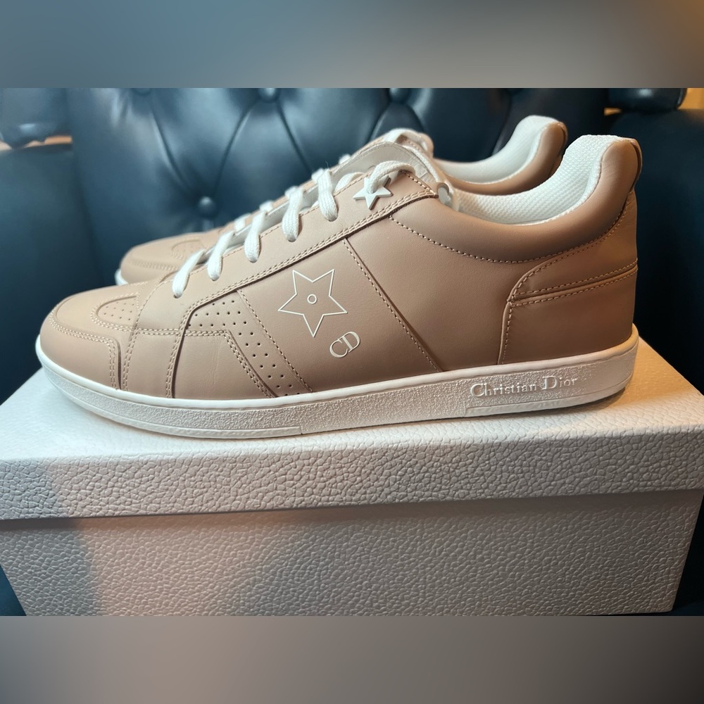 Like new Christian Dior Star Low Top Sneakers Nude Calfskin Size 40